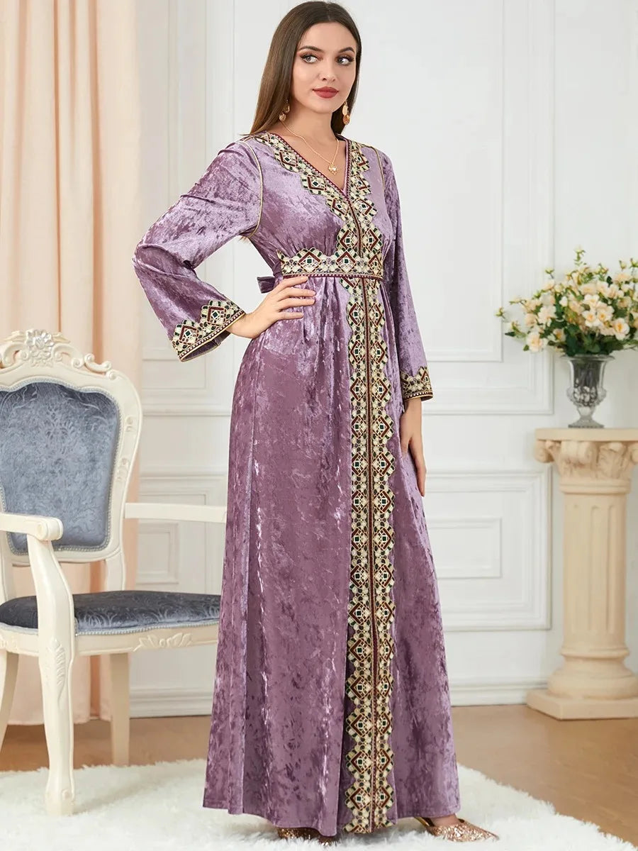 Robe Abaya Velours Femme — Kimono Long Style Dubaï & Caftan Marocain