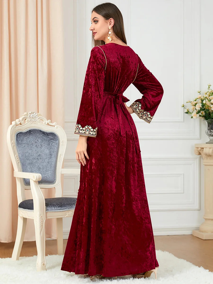Robe Abaya Velours Femme — Kimono Long Style Dubaï & Caftan Marocain