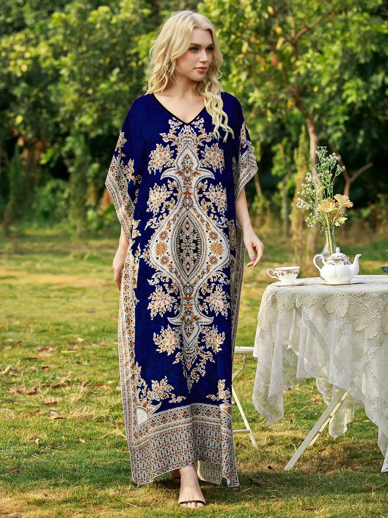 Robe Longue Bohémienne Col V — Imprimé Ethnique Plage Moyen-Orient