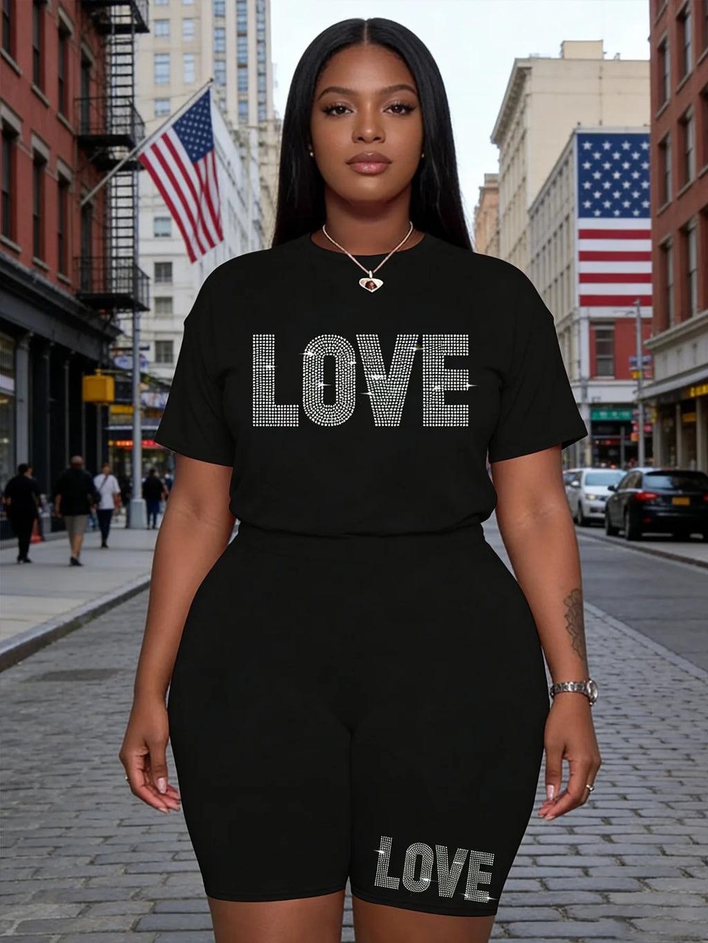 Women's oversized casual T-shirt and shorts set, with round-neck short-sleeved knitted fabric and lettered heart print, suitable