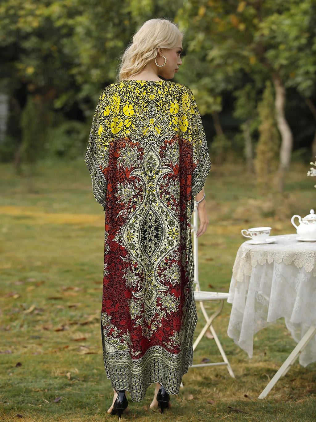 Robe Longue Bohémienne Col V — Imprimé Ethnique Plage Moyen-Orient