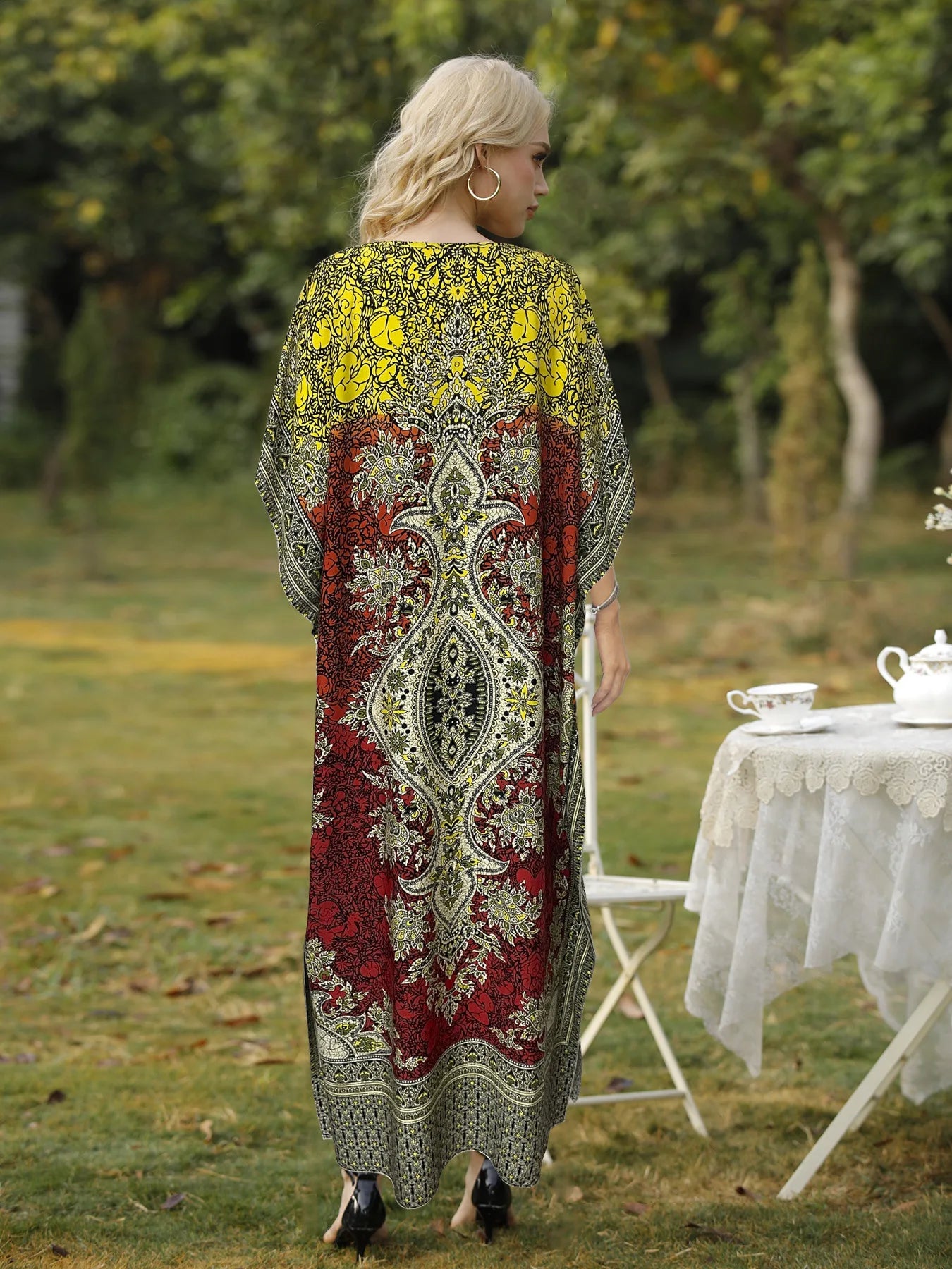 Robe Longue Bohémienne Col V — Imprimé Ethnique Plage Moyen-Orient