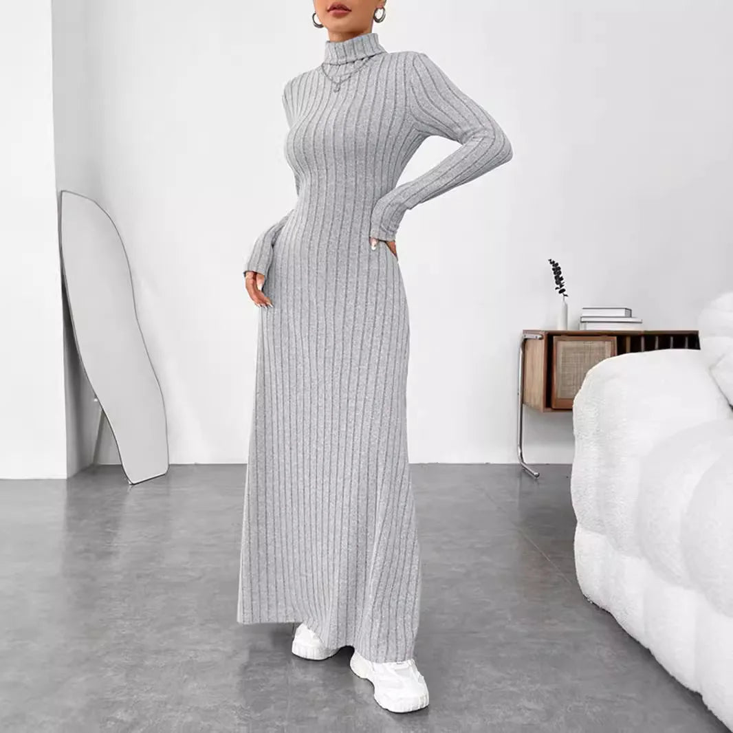 Robe Pull Col Roulé Slim Élégante — Automne/Hiver 2025