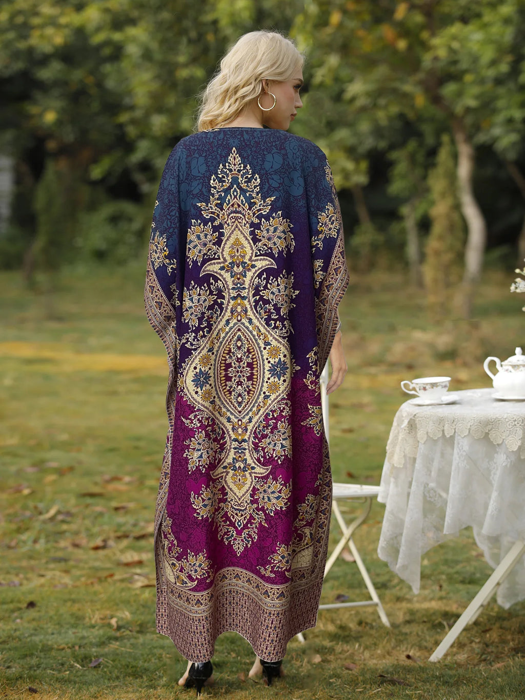 Robe Longue Bohémienne Col V — Imprimé Ethnique Plage Moyen-Orient
