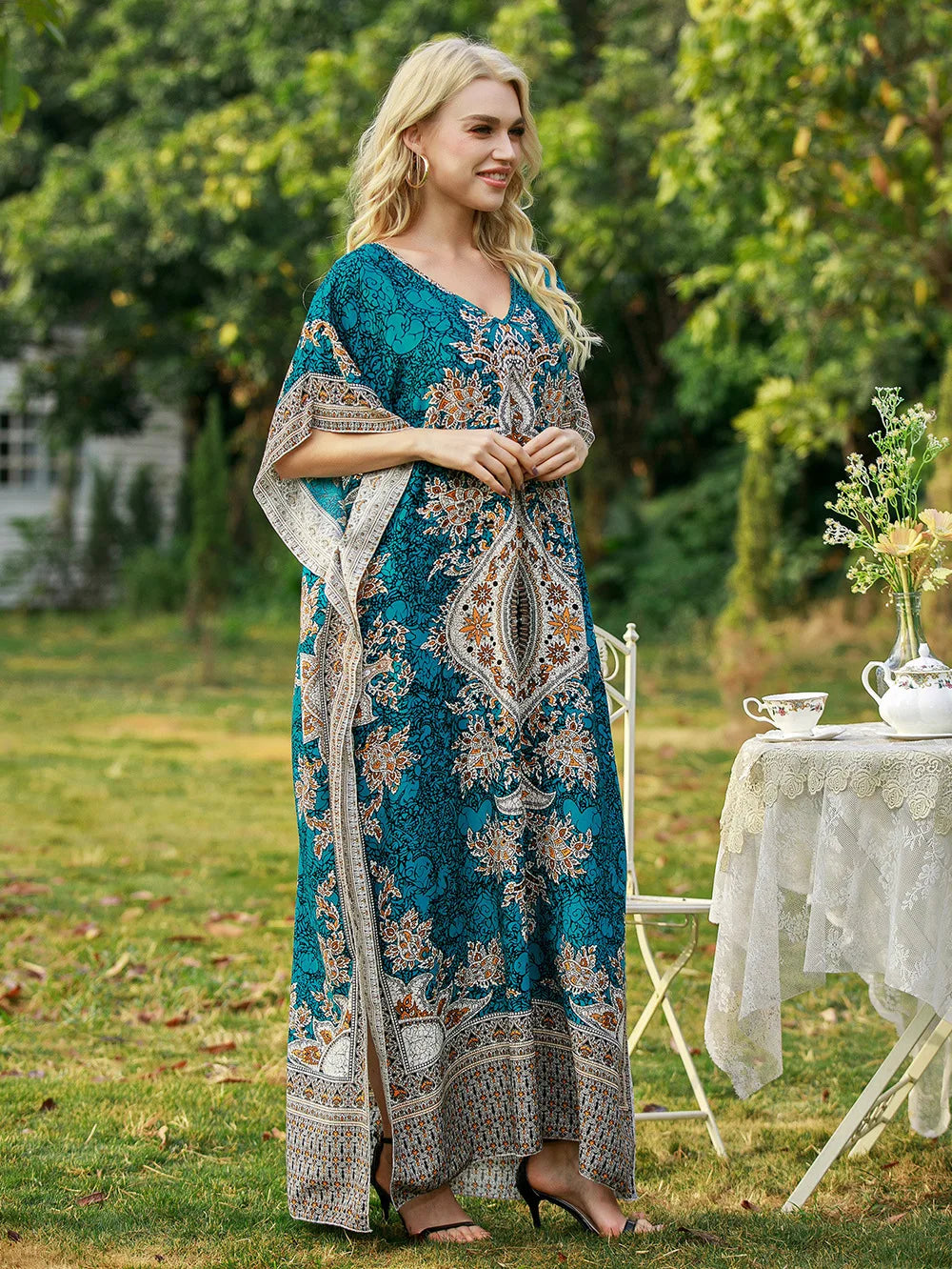 Robe Longue Bohémienne Col V — Imprimé Ethnique Plage Moyen-Orient