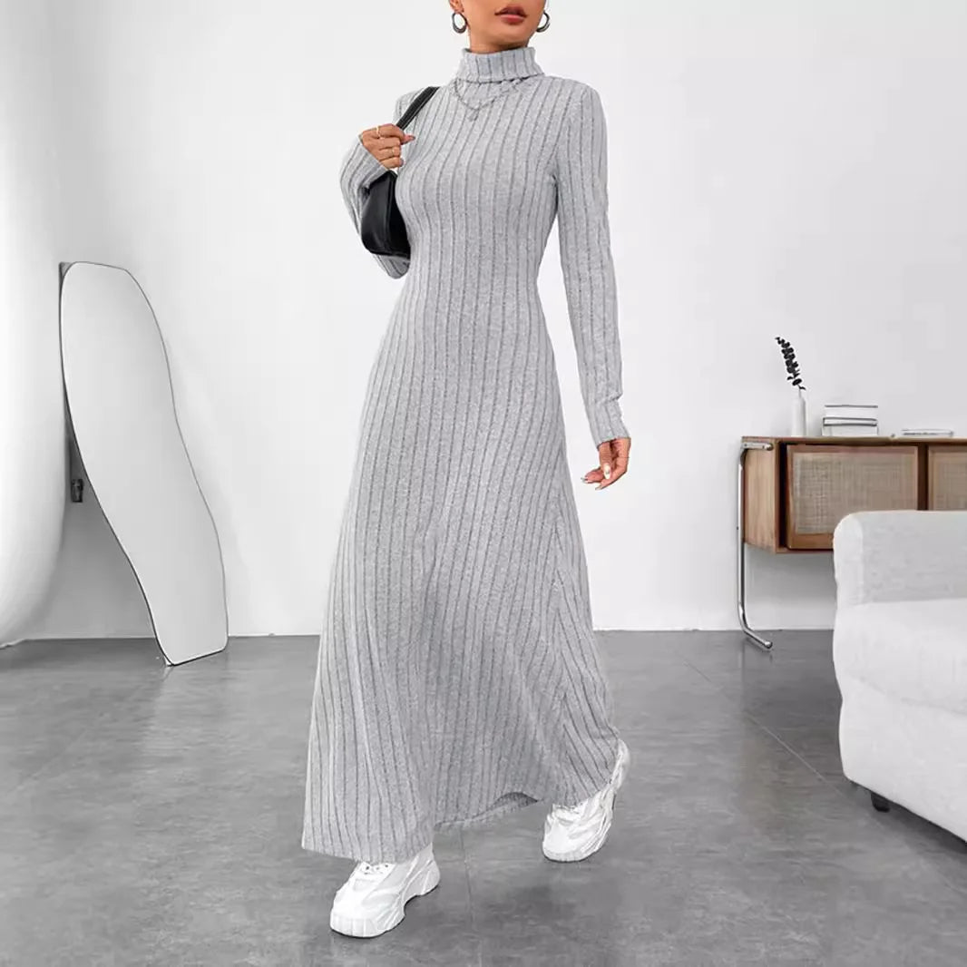 Robe Pull Col Roulé Slim Élégante — Automne/Hiver 2025