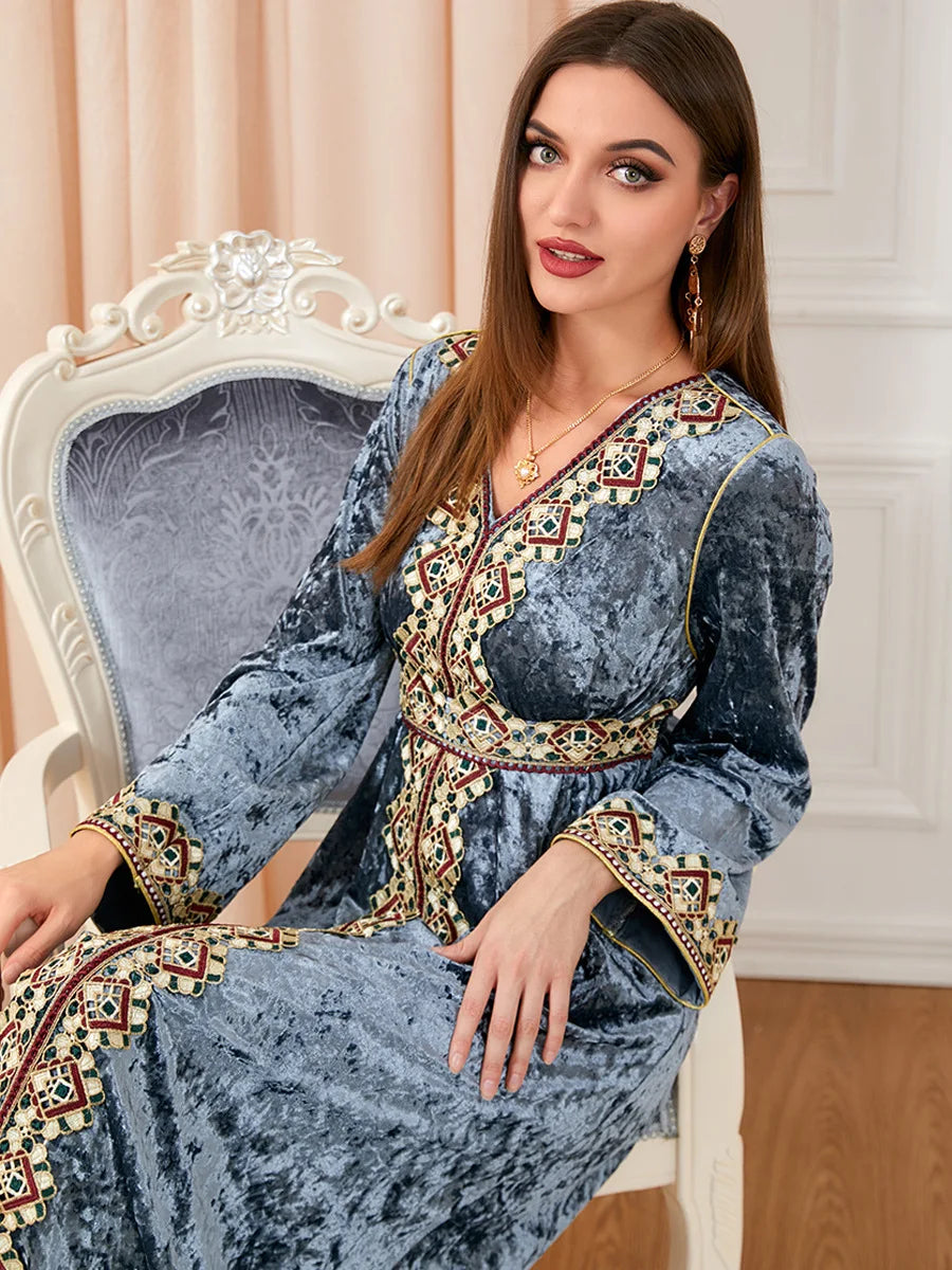 Robe Abaya Velours Femme — Kimono Long Style Dubaï & Caftan Marocain