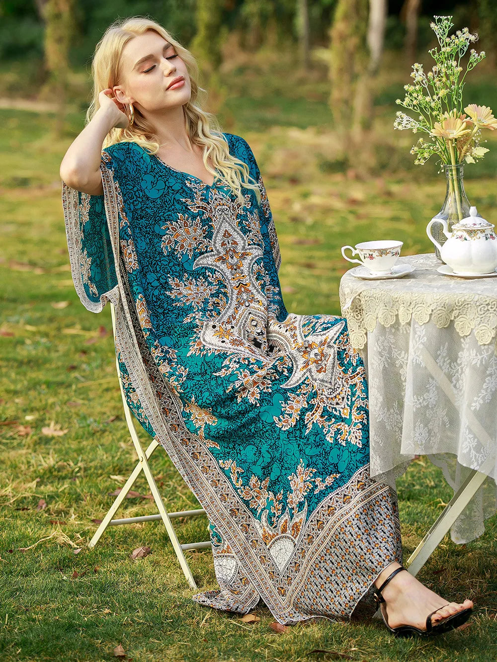 Robe Longue Bohémienne Col V — Imprimé Ethnique Plage Moyen-Orient