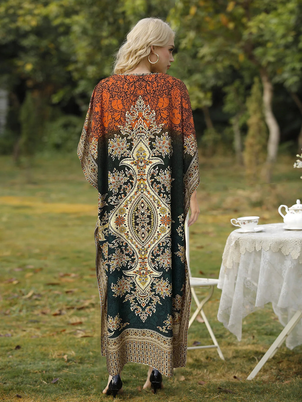 Robe Longue Bohémienne Col V — Imprimé Ethnique Plage Moyen-Orient