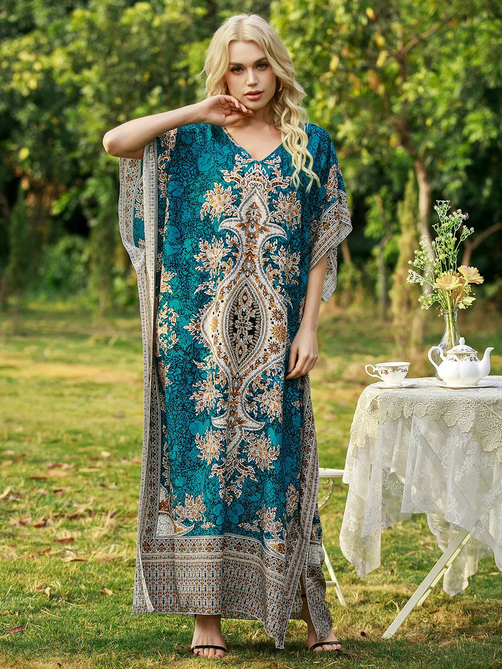 Robe Longue Bohémienne Col V — Imprimé Ethnique Plage Moyen-Orient